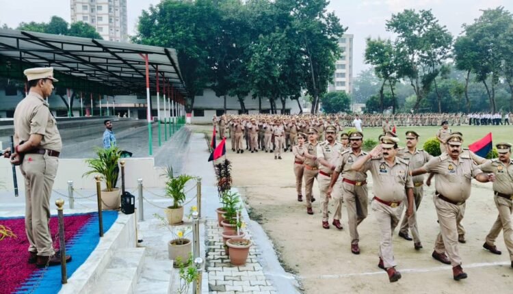 rampur-sp-police-line-inspection-anil-kumar-singh-sisodia
