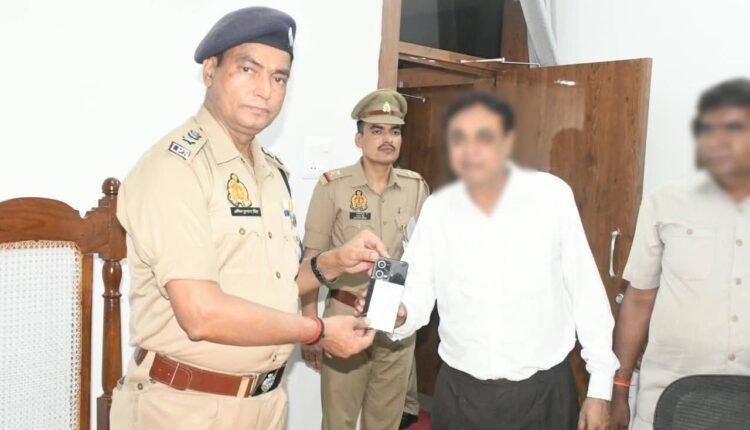 rampur-police-105-missing-mobile-phones-recovered