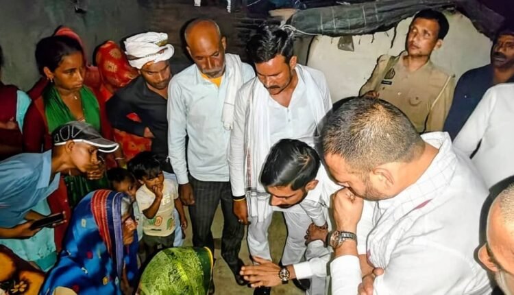 aditya-yadav-meets-badaun-accident-victims-families