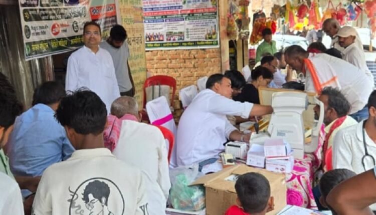 mirzapur-free-medical-camp-152-patients-treated