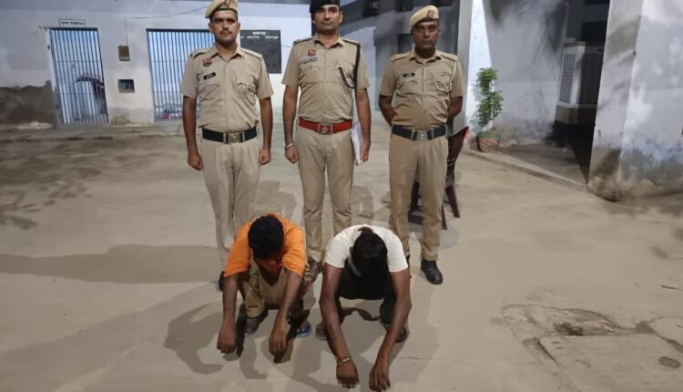ellenabad-women-clothes-elderly-woman-gold-earrings-robbery
