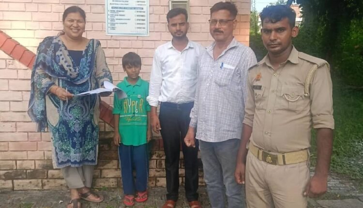 rampur-railway-station-11-year-old-child-childline-varanasi