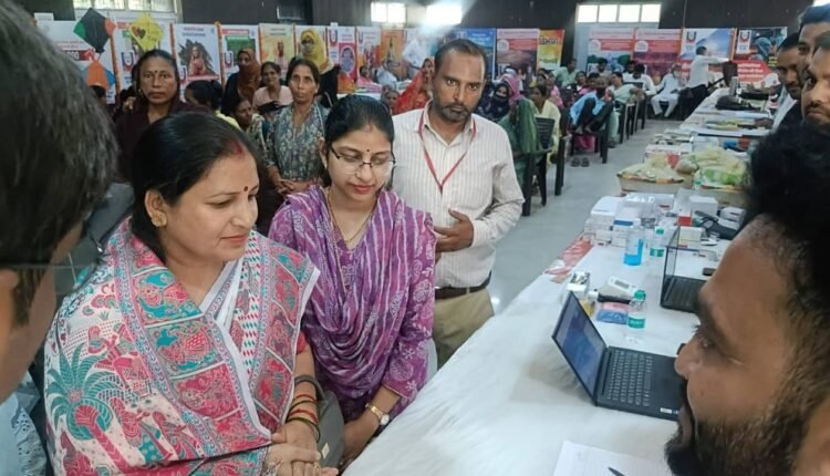 rampur-seva-sankalp-abhiyan-chamraua-seva-shivir-vikas-pradarshani