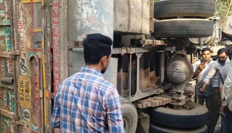 sirsa-mallekan-road-accident-3-dead-15-injured