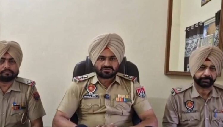 amritsar-woman-sarpanch-gold-earrings-snatching-three-arrested
