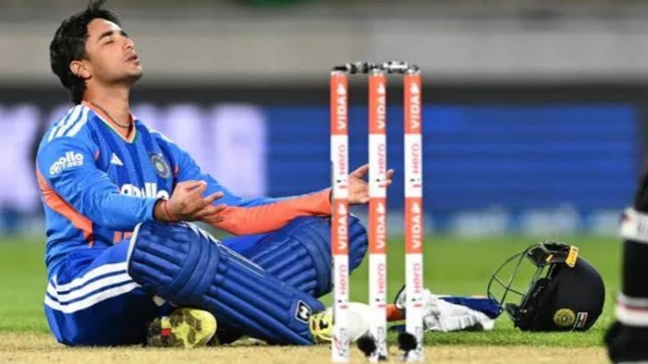 abhishek-sharma-century-father-reaction