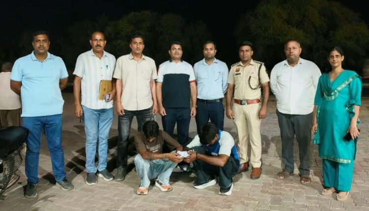 fatehabad-heroin-smugglers-arrested-15-30-gram-heroin