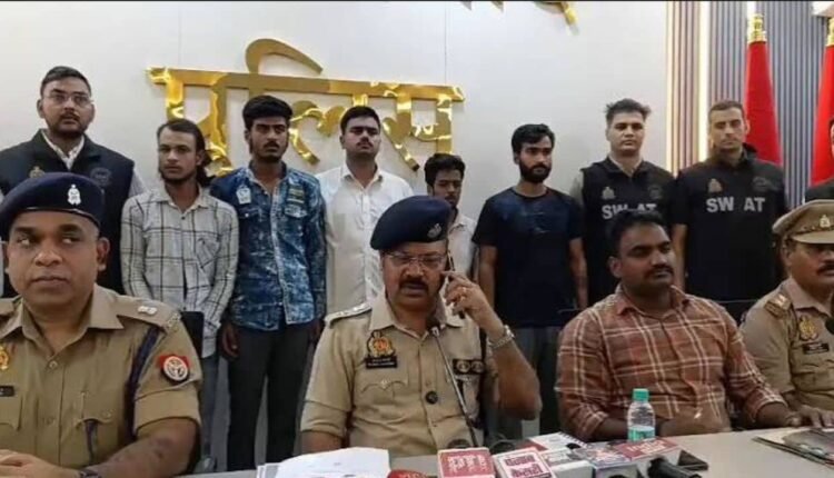 ghaziabad-mobile-snatching-gang-arrested