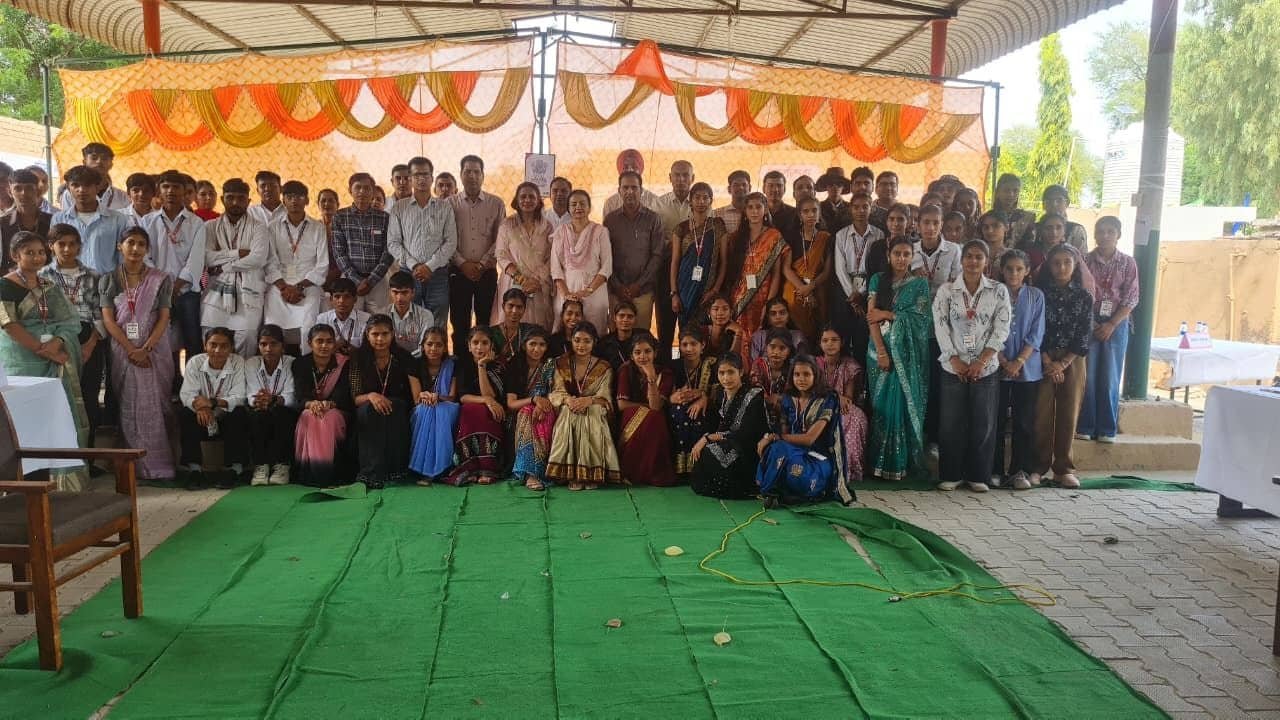 modia-khera-competition-youth-parliament