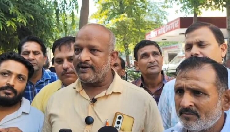 modinagar-rob-construction-50-shopkeepers-compensation-rehabilitation