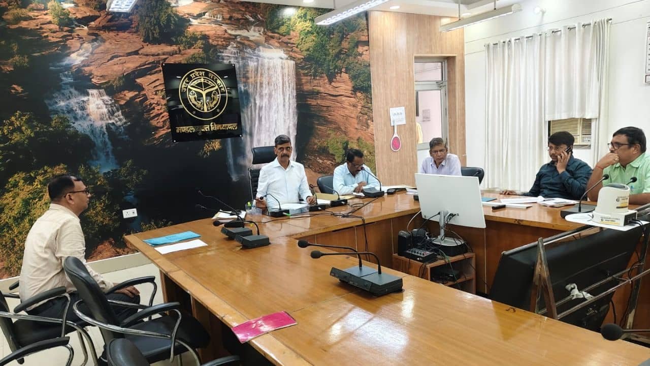 vindhyachal-Divisional-Commissioner