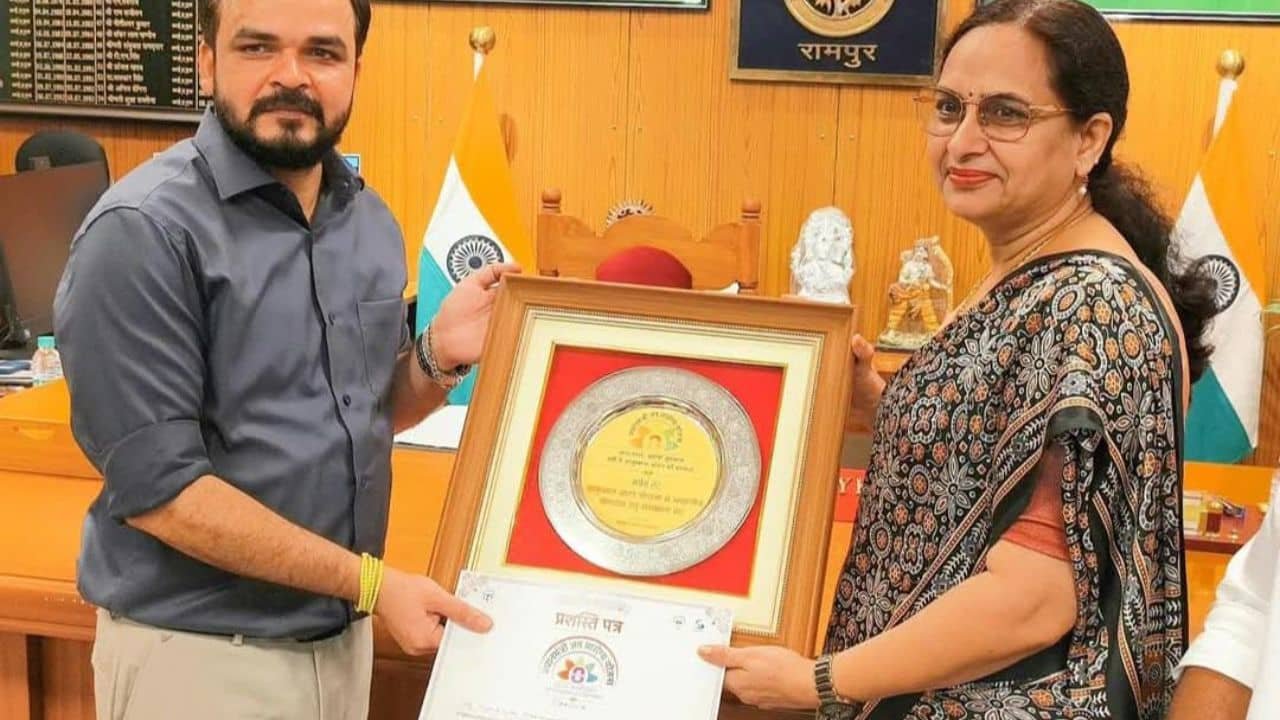  rampur-ayushman-card-first-in-up-1-79-lakh-cards
