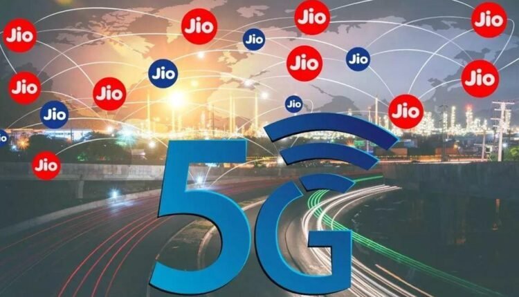 jio 5g users 30 crore fixed broadband 3 crore revenue 2026.jpg