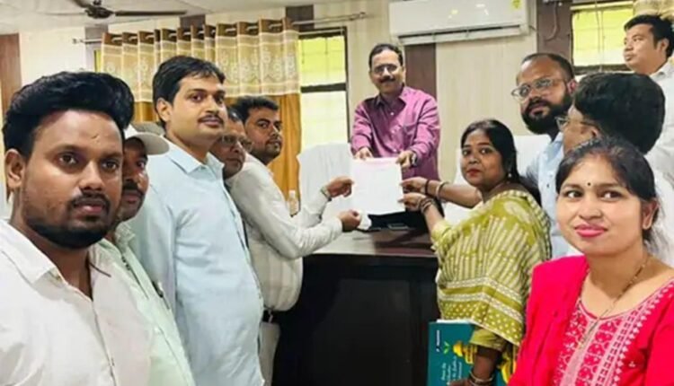 up-lekhpal-strike-2026-eight-demands